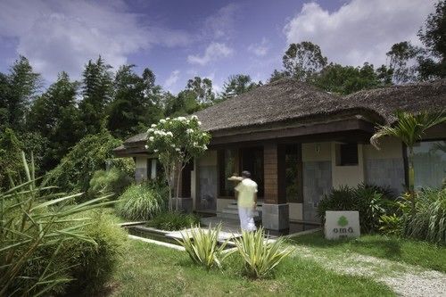 The Serai Kabini Hotel Begur Bagian luar foto